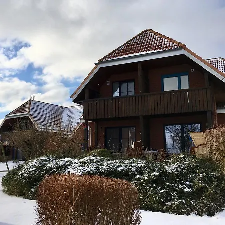 Kleiner-sundblick-terrassenwohnung-mit-meerblick-und-strandkorb-in-lemkenhafen Lemkenhafen auf Fehmarn